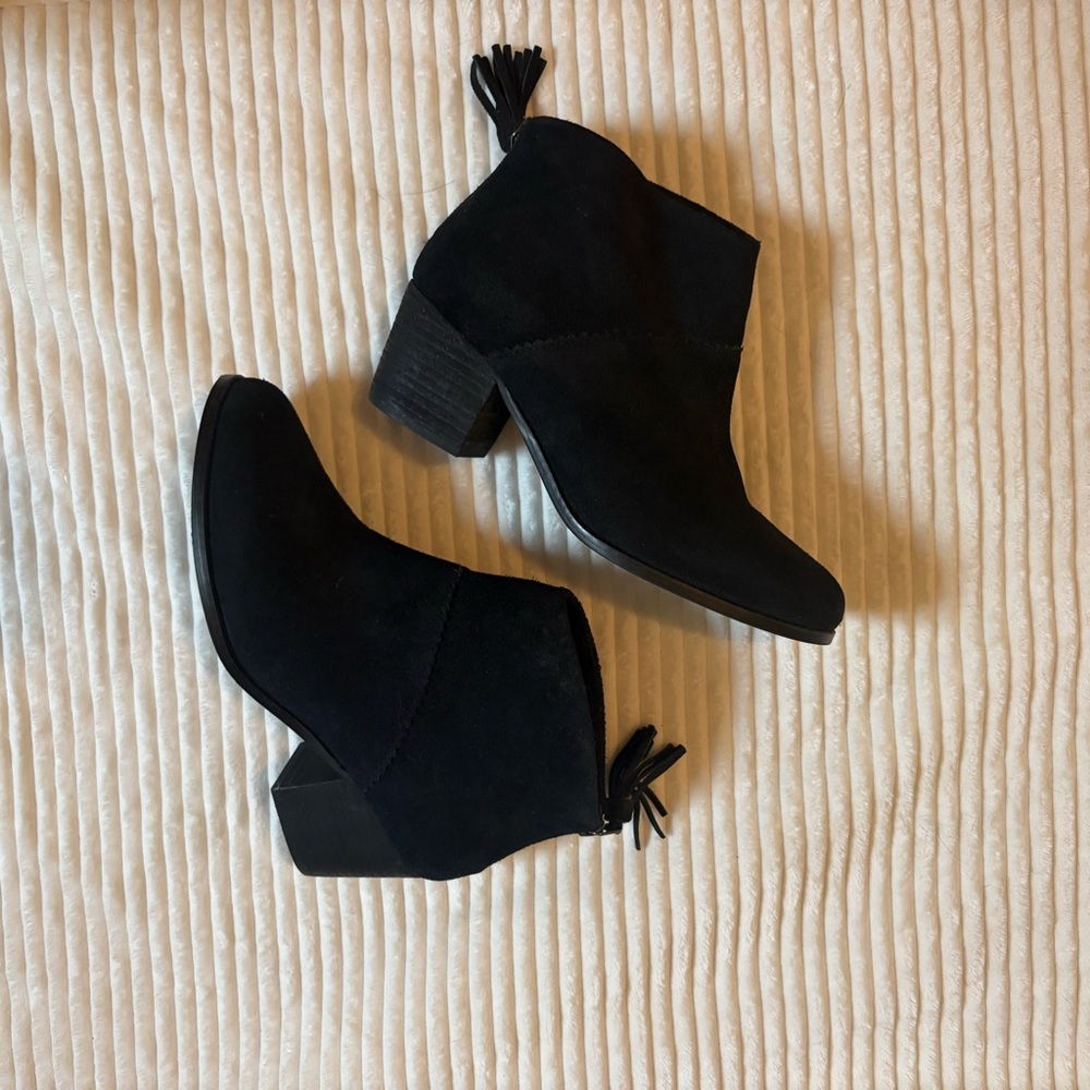 Toms Black Ankle Booties with Chunky Heel